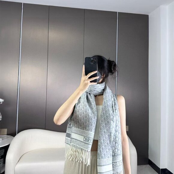 Dior scarf - Picture 3 of 6